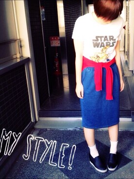 「UNIQLO（ユニクロ）のアイテム（Tシャツ/カットソー、ホワイト系）」を使った、ろいさん（レディース）の秋コーディネート