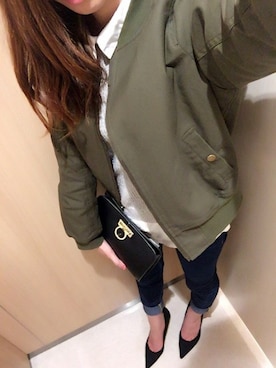 「earth music&ecology（アースミュージックアンドエコロジー）のアイテム（MA-1）」を使った、mさん（レディース・165cm）の春コーディネート