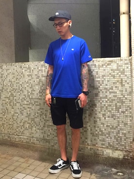 「BEN DAVIS（ベンデイビス）のアイテム（カーゴパンツ）」を使った、Jvck Loさん（メンズ・175cm）の春コーディネート