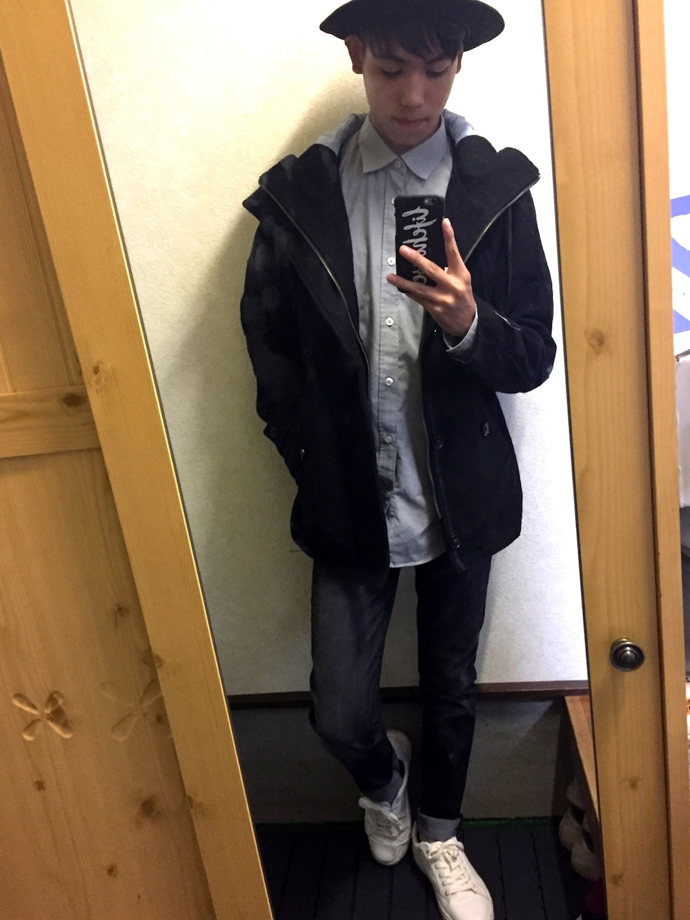 「Right-onのアイテム（ピーコート、ブラック系）」を使った、Yuki Isomiさん（メンズ・172cm）の秋コーディネートの1枚目の写真