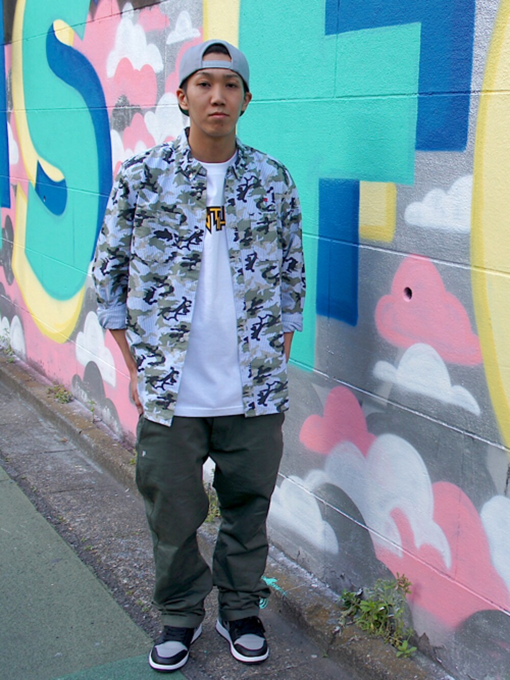 「カモフラ、lafayette、ストライプシャツ、シャツスタイル、PRIVILEGE、 ANTHEM」｜「LafayetteのSTATE OXFORD BUTTON DOWN SHIRT（シャツ/ブラウス、その他）」を使った、PRIVILEGE CREWさん（メンズ・178cm）の春コーディネートの1枚目の写真