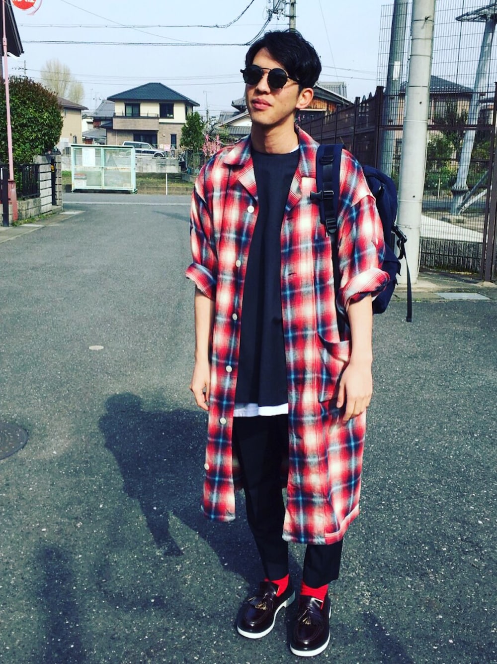 「phingerin、JOHN LAWRENCE SULLIVAN、Loake」｜「PHINGERINのアイテム（その他アウター、レッド系）」を使った、Kota Hondaさん（メンズ・175cm）の春コーディネートの1枚目の写真
