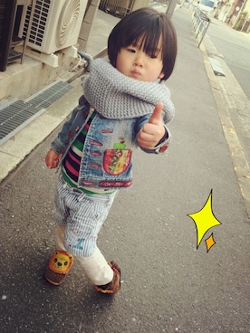 「アイテム（デニムパンツ、シルバー系）」を使った、きょんさん（キッズ・90cm）の冬コーディネート