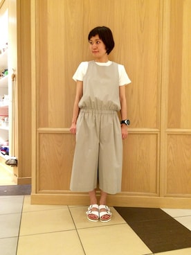 「アイテム（つなぎ/オールインワン、ベージュ系）」を使った、コジマさん（レディース・155cm）の夏コーディネート