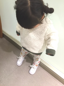 「Design Tshirts Store graniph（デザイン　ティーシャツ　ストア　グラニフ）のアイテム（パンツ）」を使った、mychikorakuさん（キッズ・80cm）の春コーディネート