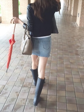 「CELINE」｜「アイテム（ライダースジャケット）」を使った、Cheliさん（レディース・166cm）の春コーディネート