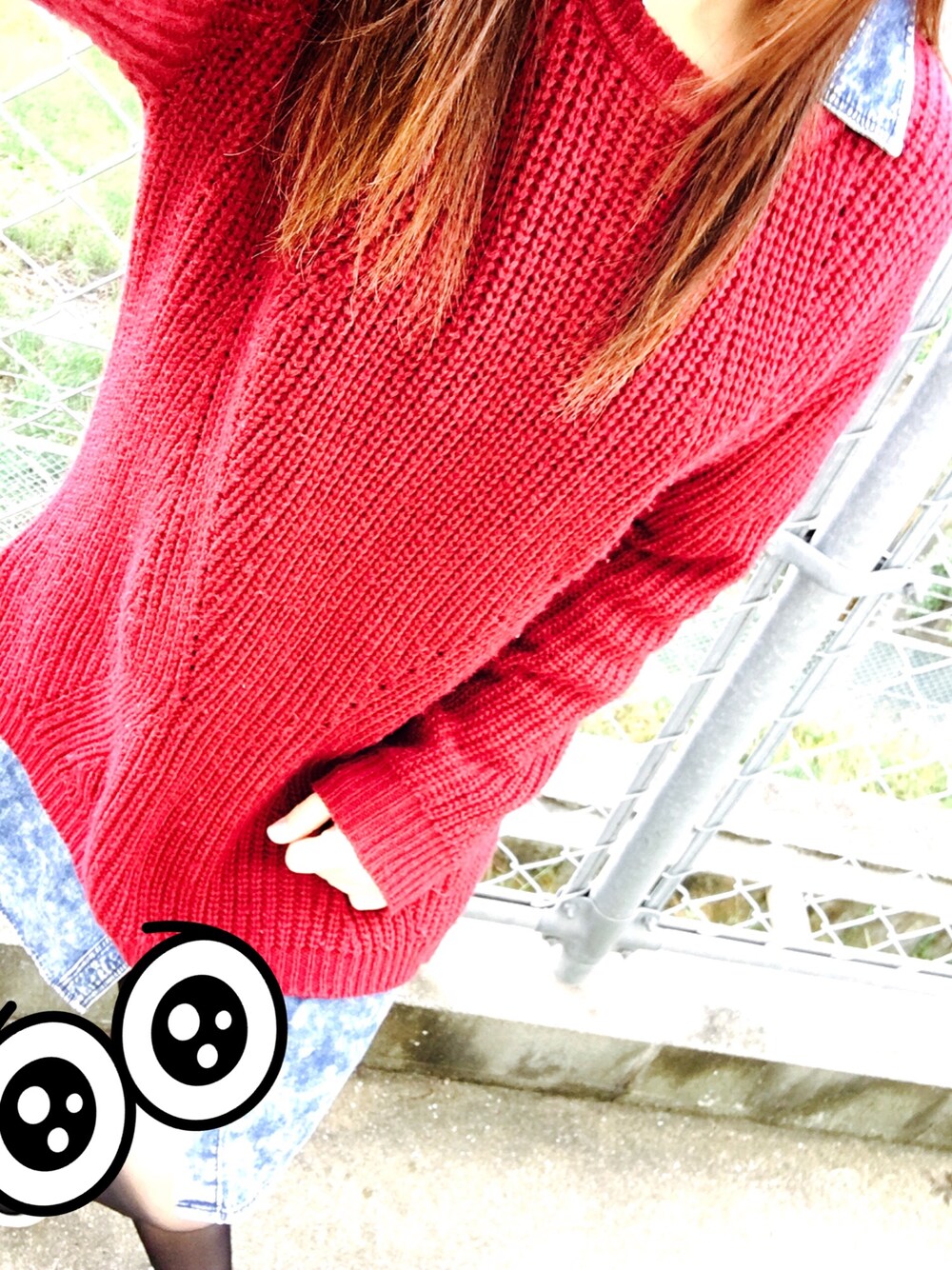 「one wayのアイテム（ニット/セーター、レッド系）」を使った、真穂さん（レディース・155cm）の秋コーディネートの1枚目の写真