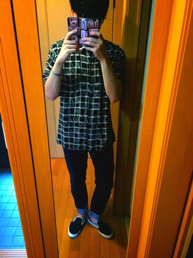 「古着のアイテム（シャツ/ブラウス、ブラック系）」を使った、みきたくやさん（メンズ・174cm）の夏コーディネート