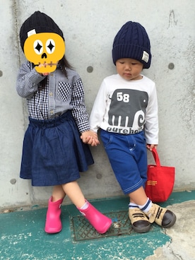 「西松屋（ニシマツヤ）のアイテム（Tシャツ/カットソー、ホワイト系）」を使った、amamaさん（キッズ）の秋コーディネート