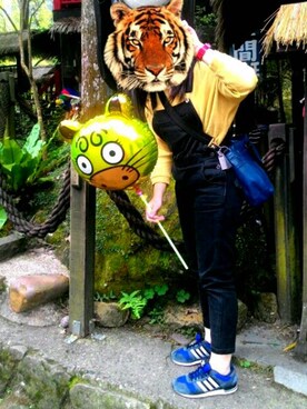 「MLB（メジャーリーグベースボール）のアイテム（ショルダーバッグ）」を使った、璇璇さん（レディース・156cm）の冬コーディネート