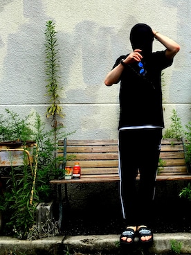 「adidas Originals（アディダスオリジナルス）のアイテム（サンダル）」を使った、S.c.o.さん（メンズ・170cm）の夏コーディネート