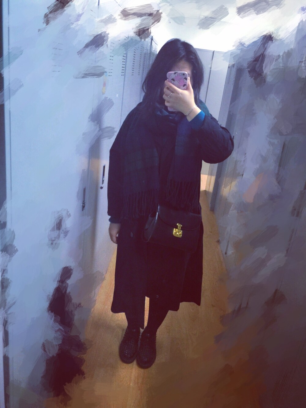 「GUCCIのアイテム（ショルダーバッグ、ブラック系）」を使った、Miss.Phoenixさん（レディース・160cm）の秋コーディネートの1枚目の写真