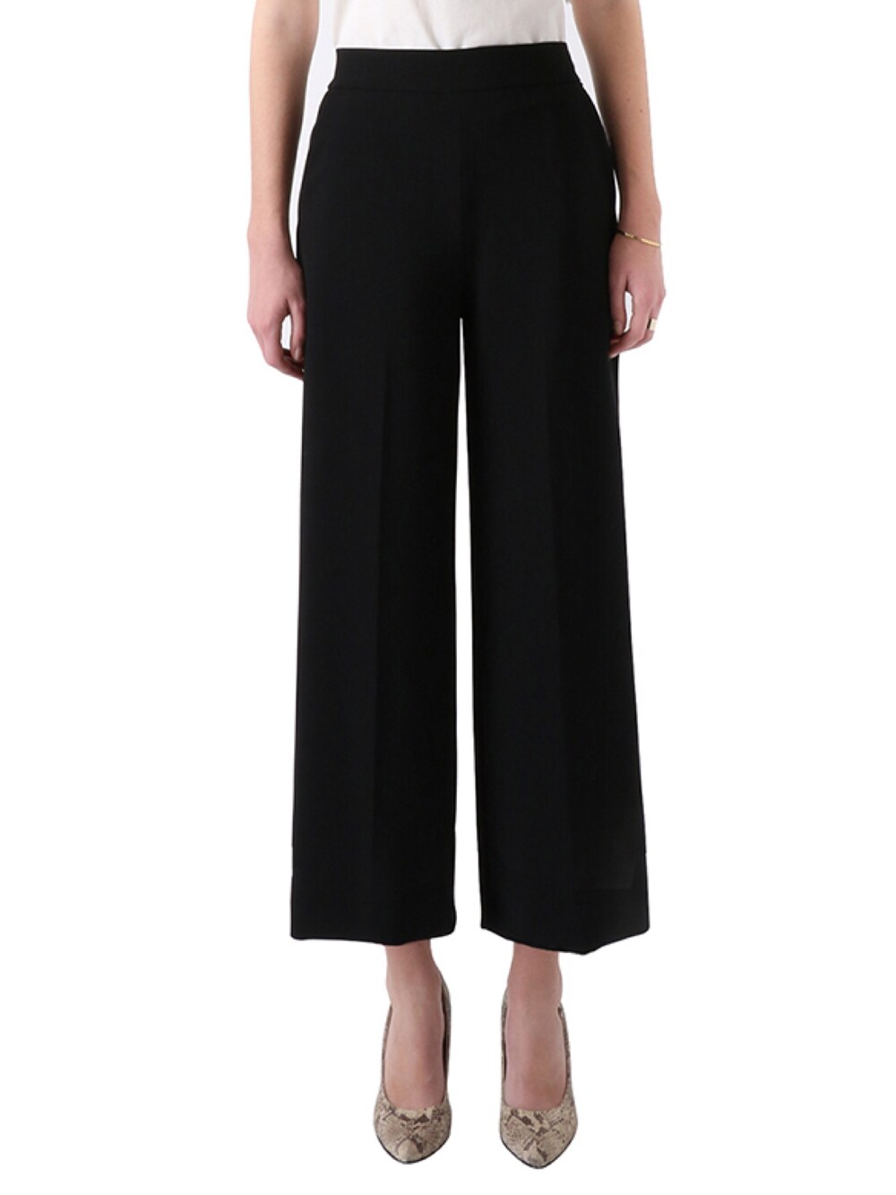 「CLANE、ワイドパンツ、Wide Pants、シンプルスタイル、BLK」｜「CLANEのBASIC WIDE PANTS（その他パンツ、ブラック系）」を使った、MIRAIさん（レディース・165cm）の夏コーディネートの1枚目の写真