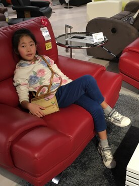 「H&M（エイチ・アンド・エム）のアイテム（スウェット、ホワイト系）」を使った、AI ♡さん（レディース・163cm）の冬コーディネート