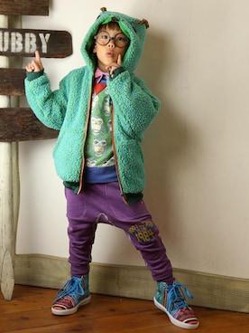 「One deux boo（ワンドゥーブー）のアイテム（その他アウター）」を使った、R☆J☆Lさん（キッズ・120cm）の秋コーディネート