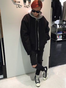 「WHITELAND BLACKBURN」｜「アイテム（MA-1）」を使った、Junya Kasugaさん（メンズ・170cm）の秋コーディネート