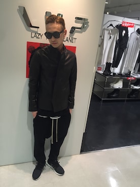 「DRKSHDW by RICK OWENS（ダークシャドウ バイ リックオウエンス）のアイテム」を使った、Junya Kasugaさん（メンズ・170cm）の夏コーディネート