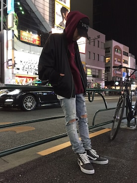 「KaneZ（ケインズ）のアイテム」を使った、Junya Kasugaさん（メンズ・170cm）の秋コーディネート