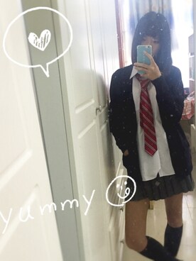 「アイテム（ネクタイ、レッド系）」を使った、生田开米子さん（レディース・167cm）の冬コーディネート