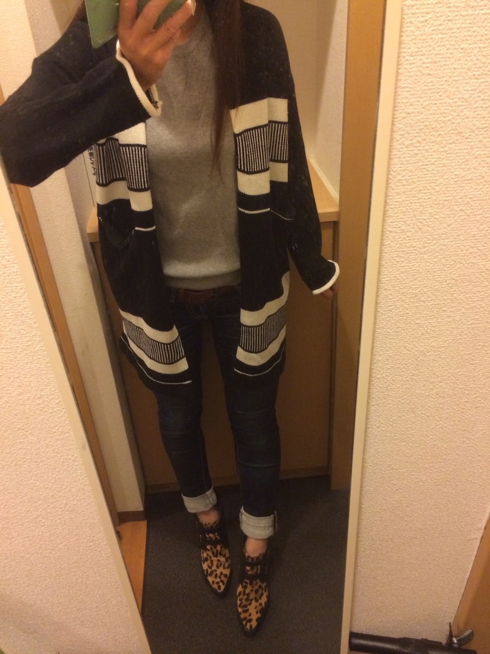「MOUSSYのC/NECK HALF SLEEVE KNIT TOP（ニット/セーター、グレー系）」を使った、むむっさん（レディース・159cm）の秋コーディネートの1枚目の写真