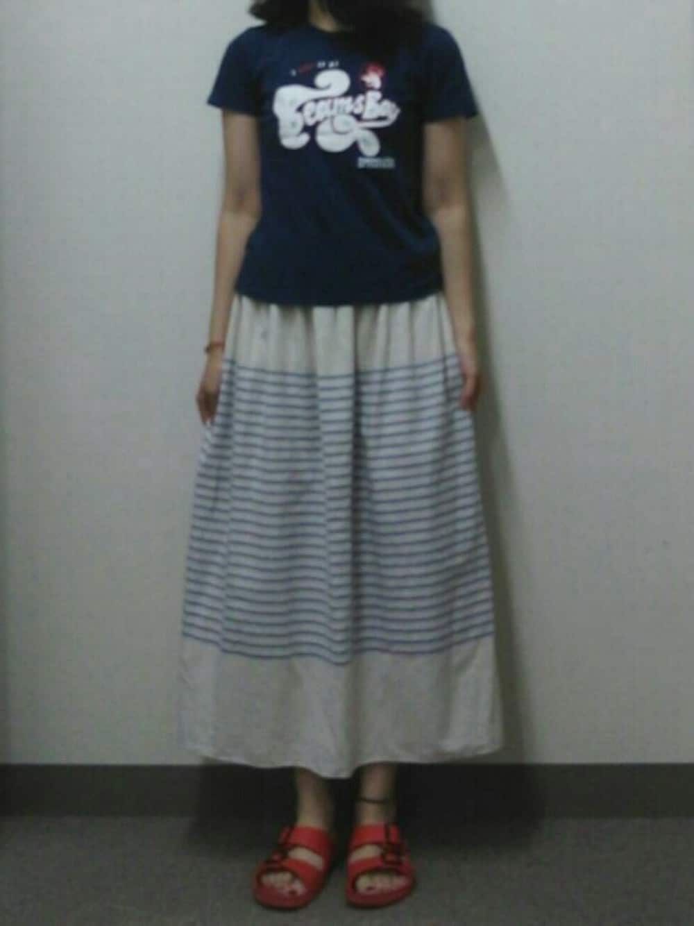 「Tシャツ、ロングスカート、サンダル」｜「SHIPSのアイテム（スカート、ホワイト系）」を使った、𝗒𝗎𝗄𝖺さん（レディース・168cm）の夏コーディネートの1枚目の写真