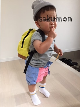 「babyGAP（babyGAP）のアイテム（トップス、グレー系）」を使った、sakumonさん（キッズ・90cm）の夏コーディネート