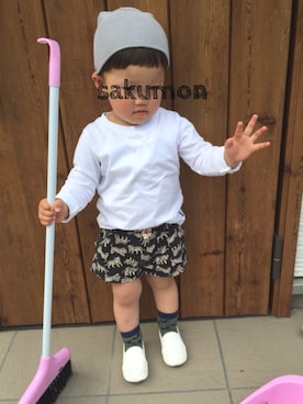 「H&M（エイチ・アンド・エム）のアイテム（パンツ、ブラック系）」を使った、sakumonさん（キッズ・90cm）の春コーディネート