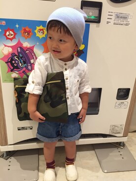 「H&M（エイチ・アンド・エム）のアイテム（シャツ/ブラウス、ホワイト系）」を使った、sakumonさん（キッズ・90cm）の秋コーディネート
