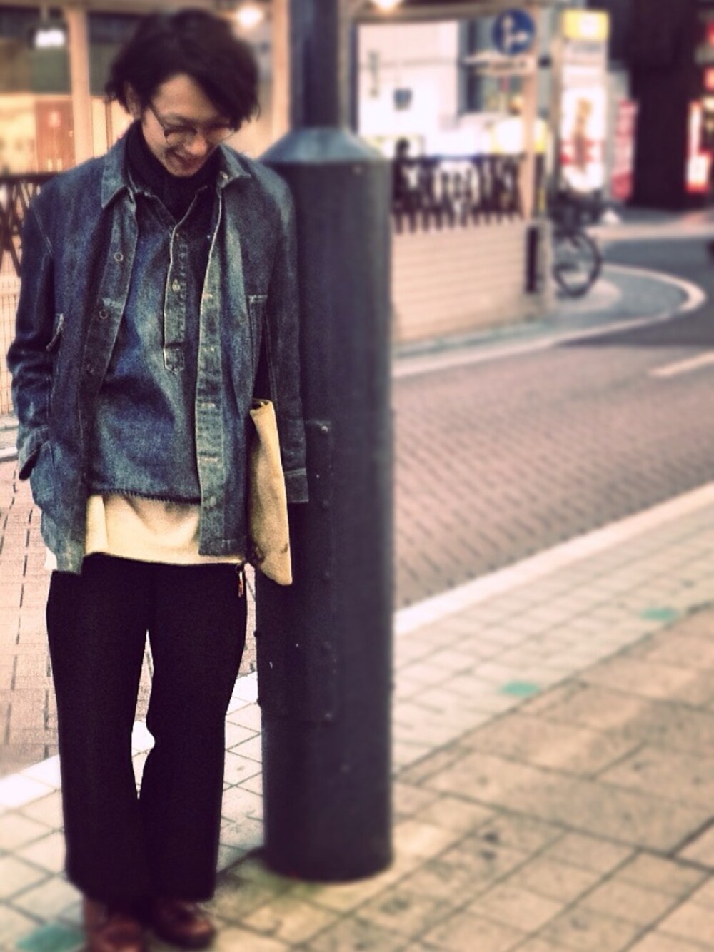 「ロボさん、写真上手く撮れないよう、vintage、デニム」｜「ロボさんにききますのアイテム（メガネ、ブラウン系）」を使った、うなこさん（メンズ・175cm）の冬コーディネートの1枚目の写真