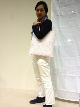 「蛍光色」｜IEye'sWEB担当さん（メンズ・178cm）の冬コーディネート