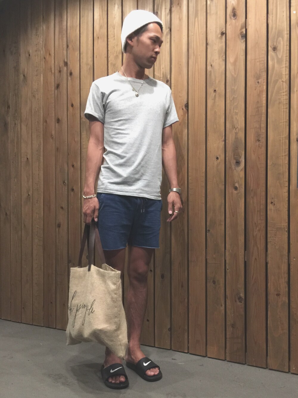 「夏コーデ、ハーフパンツ、カジュアル、ひざうえ、プチプラ」｜「GUのアイテム（その他パンツ、ブルー系）」を使った、よこやまさん（メンズ・182cm）の夏コーディネートの1枚目の写真