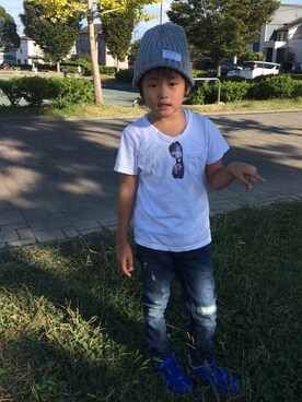 「楽天のアイテム（Tシャツ/カットソー、ホワイト系）」を使った、megumikamiyaさん（キッズ・90cm）の秋コーディネート