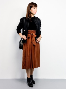 「NATURAL BEAUTY BASIC（ナチュラルビューティーベーシック）のアイテム（MA-1）」を使った、RINAさん（レディース・160cm）の秋コーディネート