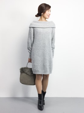オフショルダーニットワンピースを使った人気ファッションコーディネート Wear