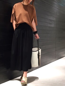 「LE JUN（ルジュン）の袖スリットカットソー（Tシャツ/カットソー、ブラウン系）」を使った、hoshi_romiさん（レディース・165cm）の夏コーディネート