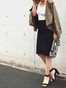 「10jeuのアイテム（Tシャツ/カットソー、ブラック系）」を使った、hoshi_romiさん（レディース・165cm）の夏コーディネート