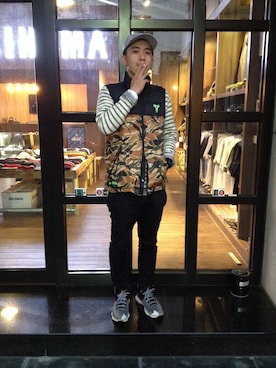 「アイテム（ダウンベスト、ブラウン系）」を使った、nikakさん（メンズ・177cm）の冬コーディネート