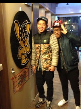 「アイテム（ダウンベスト、ブラウン系）」を使った、nikakさん（メンズ・177cm）の冬コーディネート