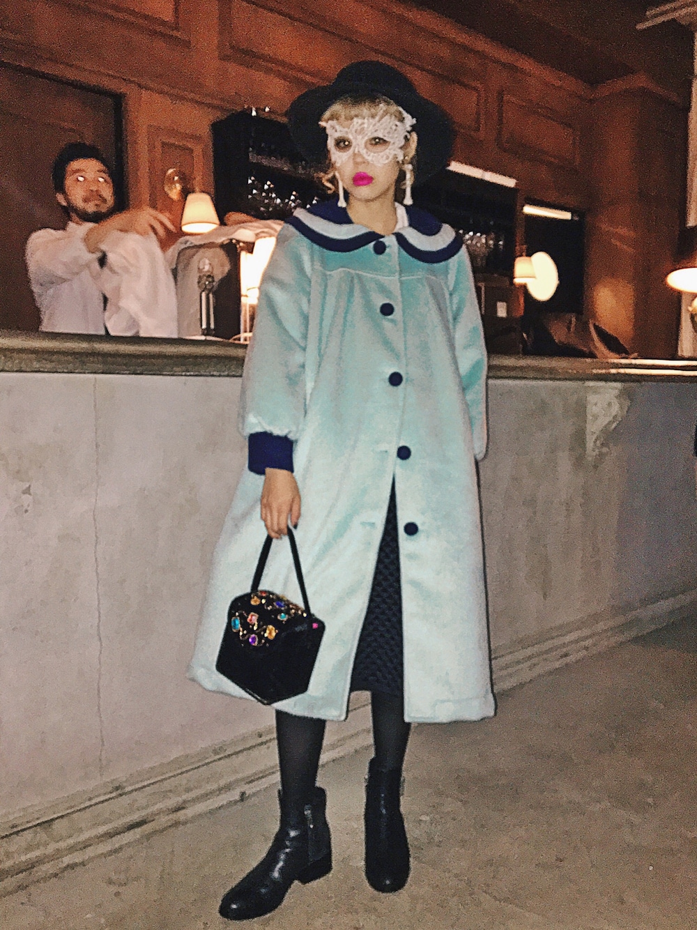 「Aymmy in the batty girls、ハロウィン、パーティースタイル」｜「Aymmy in the batty girlsのMOVIE PARTY メルトンコート（ピーコート、ブルー系）」を使った、瀬戸あゆみさん（レディース・152cm）の秋コーディネートの1枚目の写真