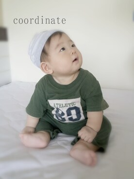 「アイテム（ママ＆ベビー、グリーン系）」を使った、JOEさん（キッズ・70cm）の春コーディネート