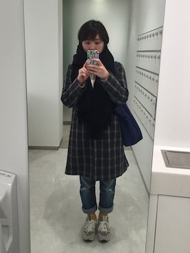 「B.L.U.E（ビーエルユーイー）のアイテム（パンツ）」を使った、723さん（レディース・155cm）の冬コーディネート