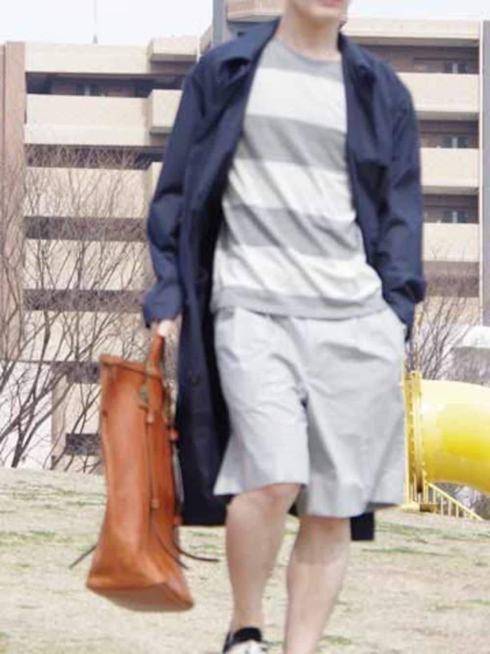 「A.P.C.のアイテム（Tシャツ/カットソー、グレー系）」を使った、kodai_nakanoさん（メンズ・168cm）の春コーディネートの1枚目の写真