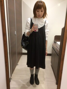 「MONKI（モンキ）のアイテム（シューズ）」を使った、さ〜こさん（レディース・156cm）の秋コーディネート
