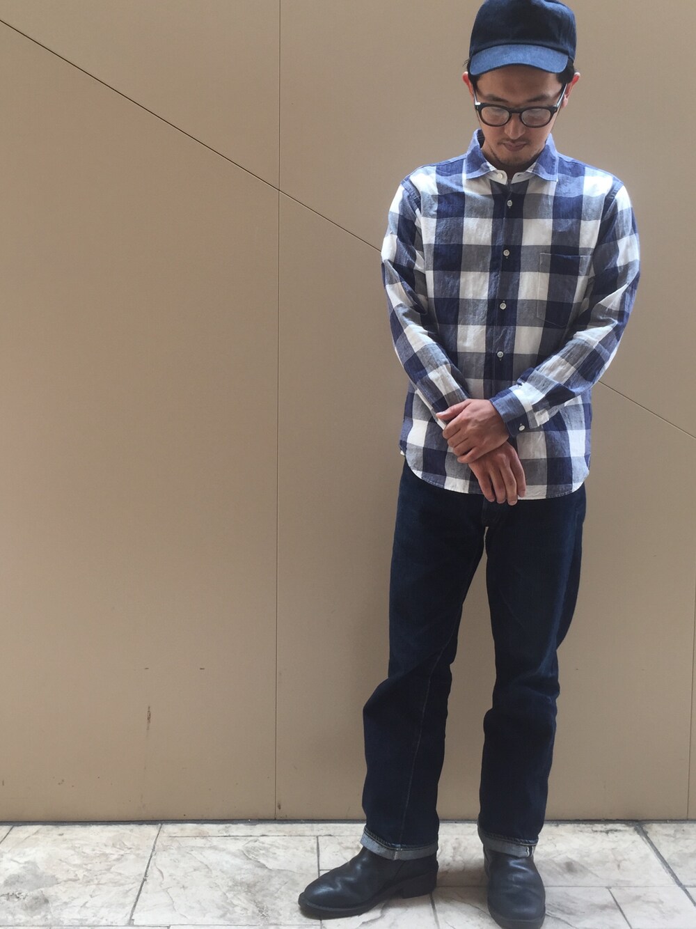 「Denime、ドゥニーム、チェックシャツ、ブロックチェック、長袖シャツ、夏コーデ、涼しい、ネイビー、ネイビーコーデ、XX」｜「Denimeの【JapanMade】BLOCK CHECK SHIRTS/ブロックチェックシャツ（シャツ/ブラウス、ブルー系）」を使った、Denime MOP滋賀竜王店さん（メンズ・178cm）の夏コーディネートの1枚目の写真
