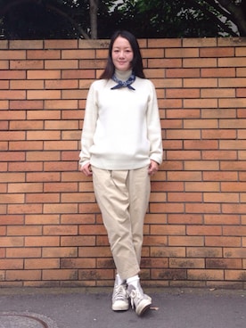 「カシミヤ」｜「アイテム（チノパンツ）」を使った、丸山理奈さん（レディース・163cm）の秋コーディネート