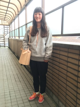 「RBS（アールビーエス）のアイテム（バッグ）」を使った、丸山理奈さん（レディース・163cm）の秋コーディネート