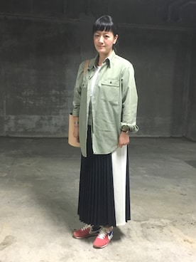 「RBS（アールビーエス）のアイテム（バッグ）」を使った、丸山理奈さん（レディース・163cm）の秋コーディネート