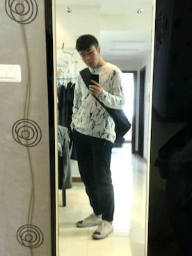 「TOPMAN（トップマン）のアイテム（パーカー）」を使った、hotteaさん（メンズ・178cm）の春コーディネート
