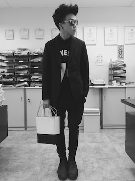 「CELINE」｜「アイテム（スーツジャケット）」を使った、F.Gさん（メンズ・168cm）の冬コーディネート