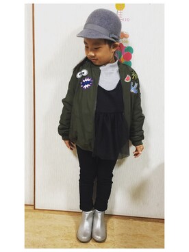 「アイテム（ブーツ、シルバー系）」を使った、shiori.uさん（キッズ・110cm）の秋コーディネート